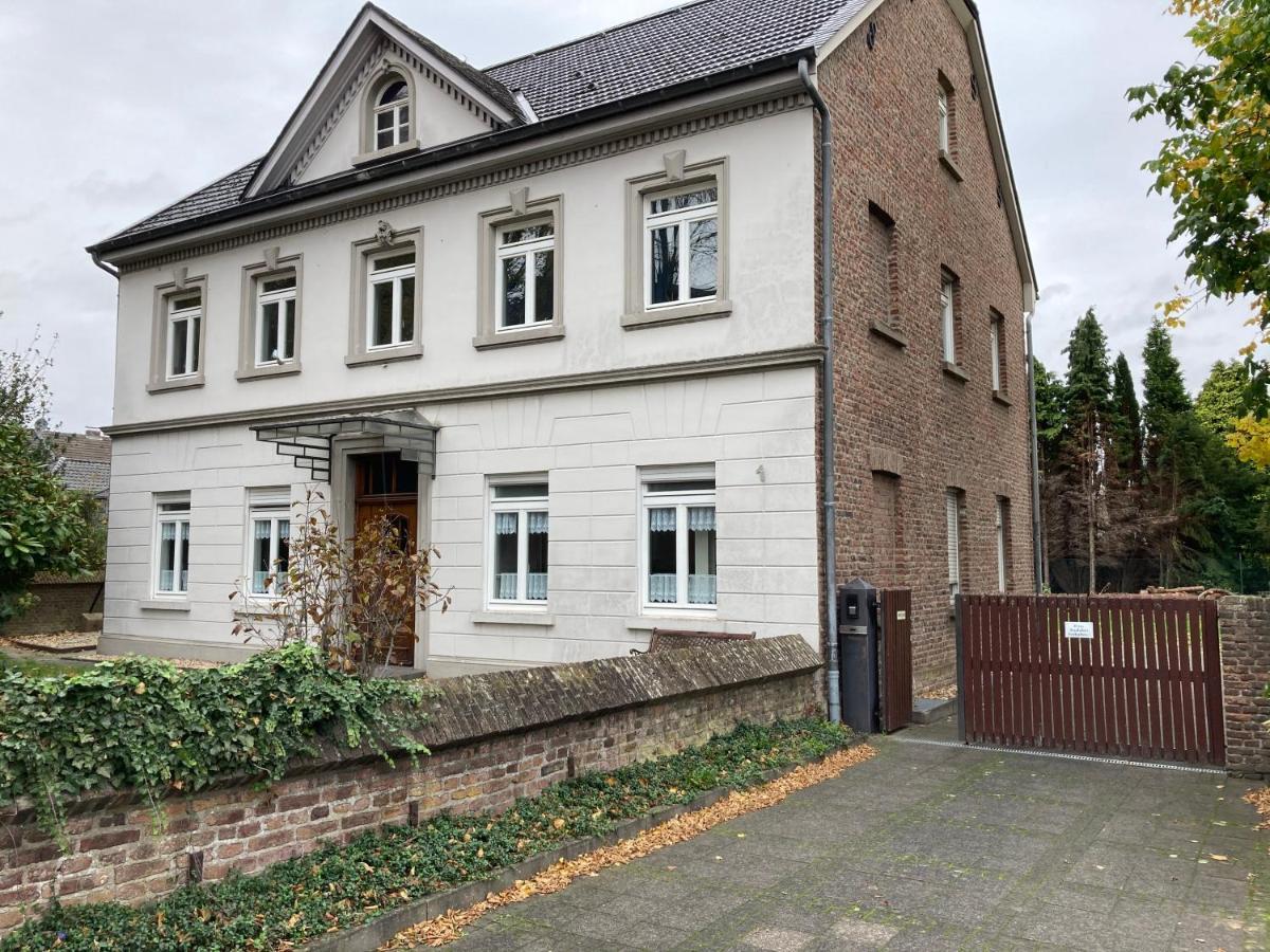 Im Alten Pastorat Grevenbroich Esterno foto